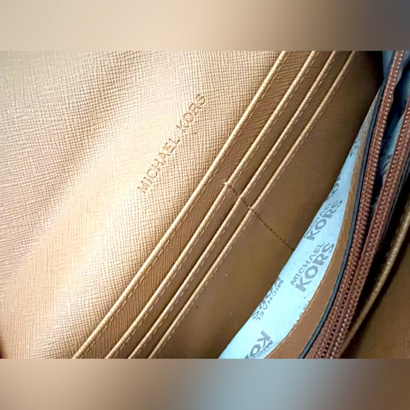 Michael Kors Large Signature Logo Snap-Front Wallet - Picture 6 of 9